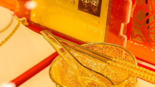 “掘金”熱度不減 金銀珠寶類零售強勁增長，上半年進出口總額創(chuàng)三年新高